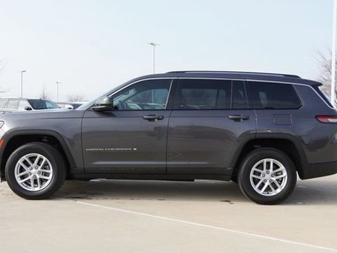 Used 2023 Jeep Grand Cherokee L Laredo image 6