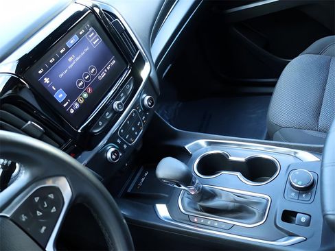 Used 2023 Chevrolet Traverse LT image 22