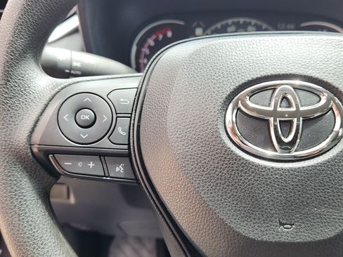 Certified 2025 Toyota RAV4 XLE AWD/4WD image 18