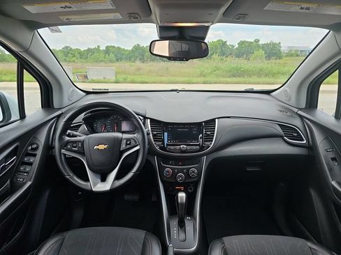 Used 2022 Chevrolet Trax LT w/ Sport Edition AWD/4WD image 19