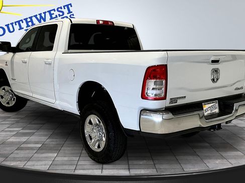 Used 2022 RAM 2500 Big Horn w/ Cold Weather Group AWD/4WD image 4
