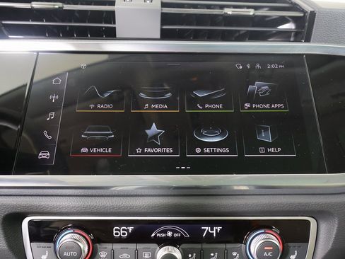 Used 2025 Audi Q3 2.0T Premium w/ Convenience Package image 7