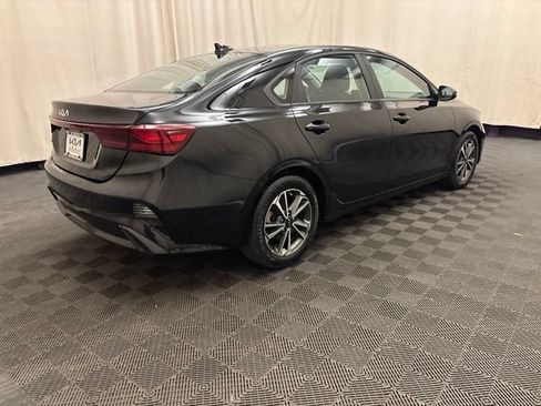 Certified 2023 Kia Forte LXS w/ LXS Technology Package FWD image 5