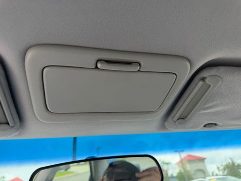 Used 2000 Toyota Camry LE FWD image 27