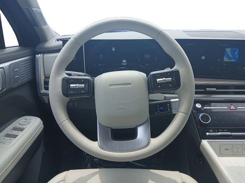 Used 2025 Hyundai Santa Fe Limited FWD image 12