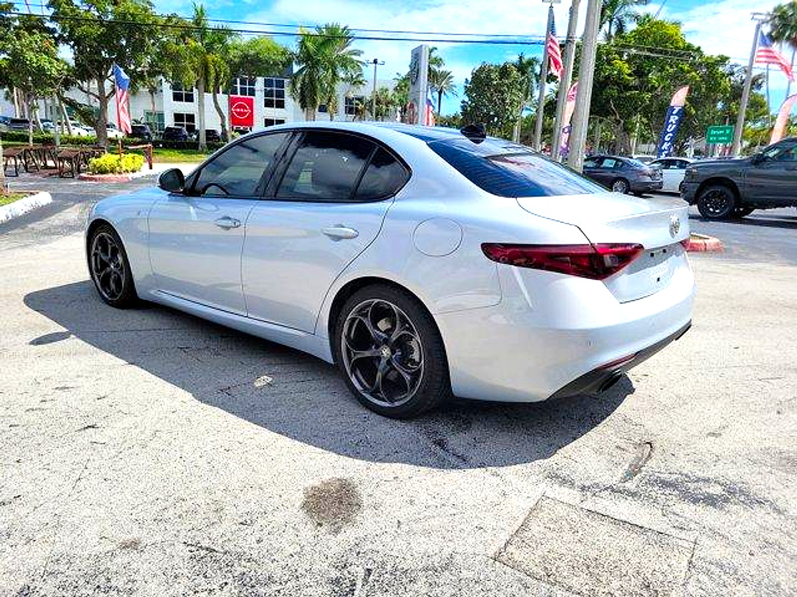Used 2023 Alfa Romeo Giulia Ti w/ Active Assist Plus Package RWD image 5