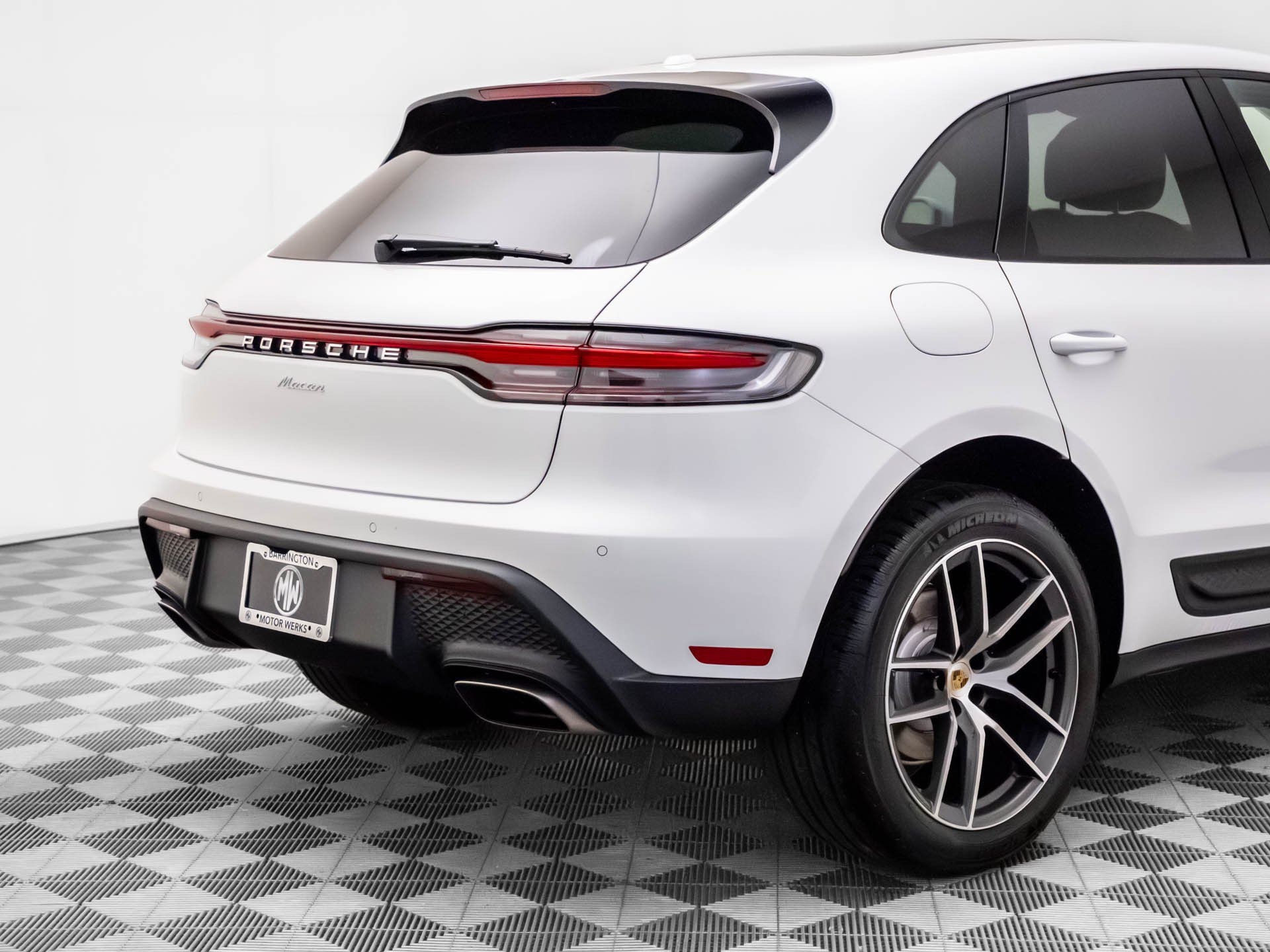 Certified 2026 Porsche Macan AWD/4WD image 38