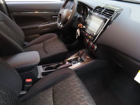 New 2025 Mitsubishi Outlander Sport LE image 20