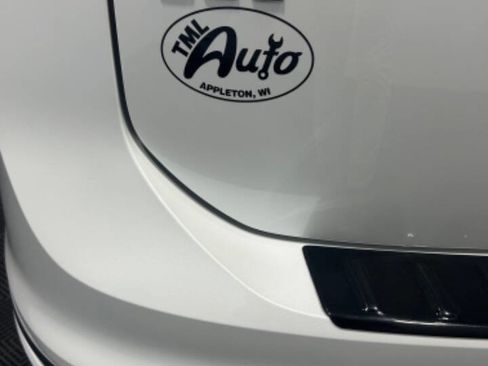 Used 2023 Volkswagen Tiguan SEL R-Line image 14