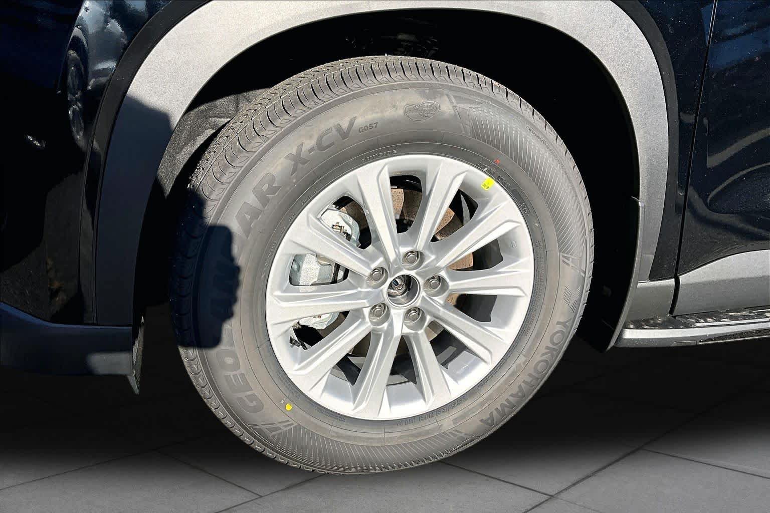 New 2026 Toyota Grand Highlander XLE FWD image 12