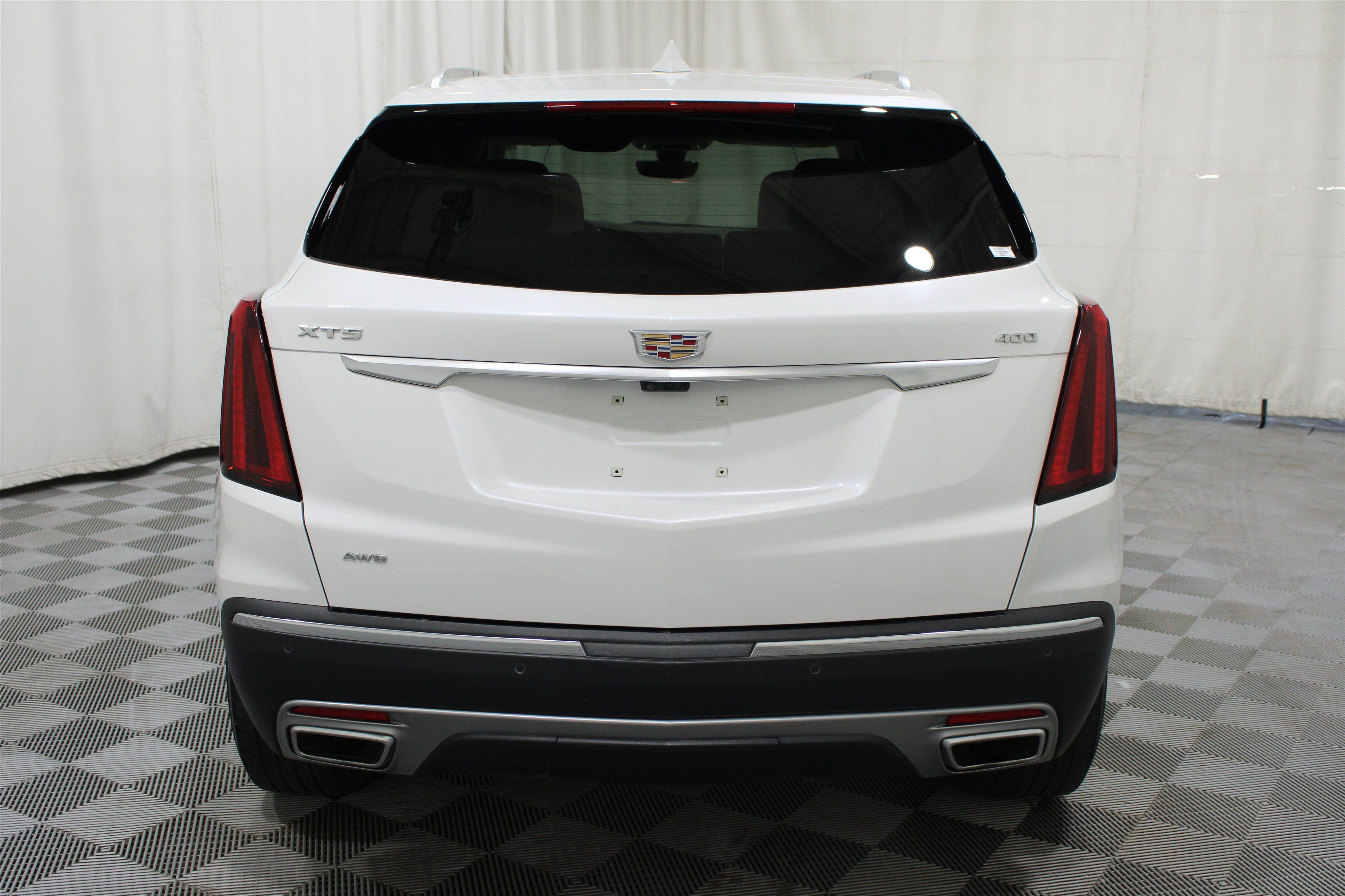 Used 2025 Cadillac XT5 Premium Luxury w/ Technology Package AWD/4WD image 36