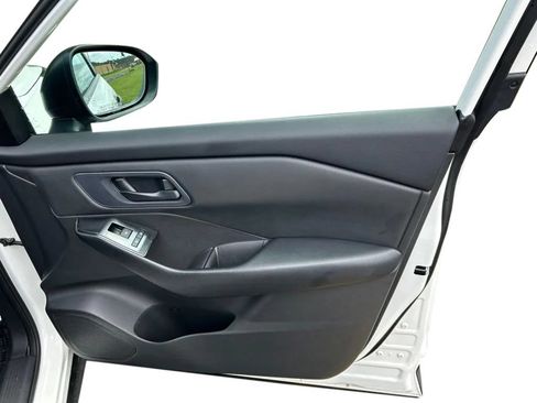 Used 2024 Nissan Rogue S FWD image 26