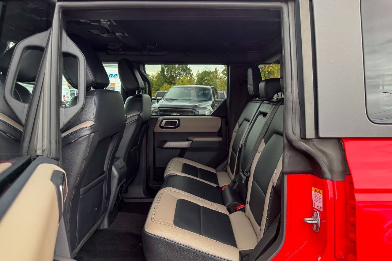 Used 2022 Ford Bronco Wildtrak AWD/4WD image 25
