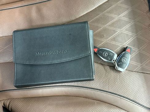 Used 2017 Mercedes-Benz Maybach S 550 4MATIC image 43