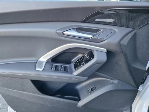 New 2025 Audi Q5 Premium Plus image 17