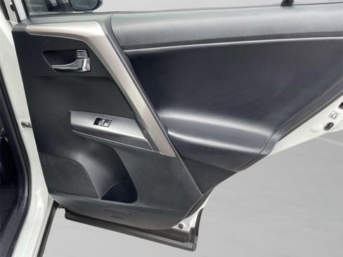 Used 2018 Toyota RAV4 XLE image 24