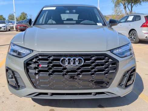 Used 2023 Audi SQ5 Prestige w/ Prestige Package image 5