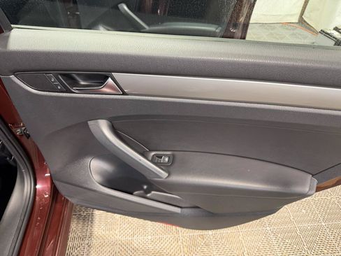 Used 2014 Volkswagen Passat 2.5 S FWD image 16