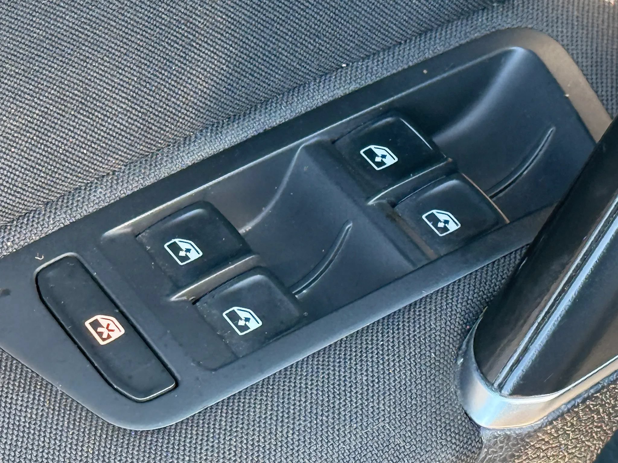 Used 2019 Volkswagen Golf S FWD image 23
