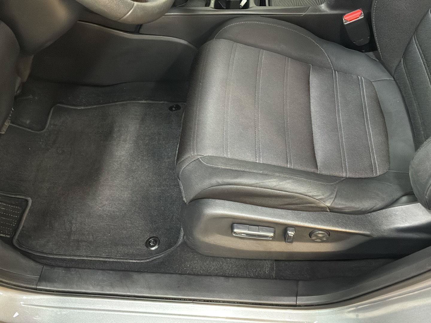 Used 2018 Honda CR-V EX image 27
