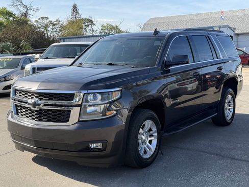 Used 2017 Chevrolet Tahoe LT w/ Luxury Package RWD image 4