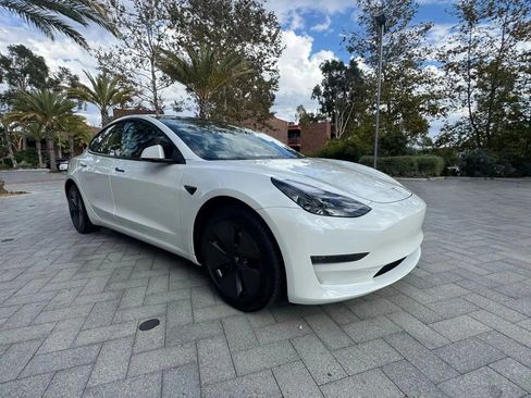 Used 2023 Tesla Model 3 Standard Range RWD image 3