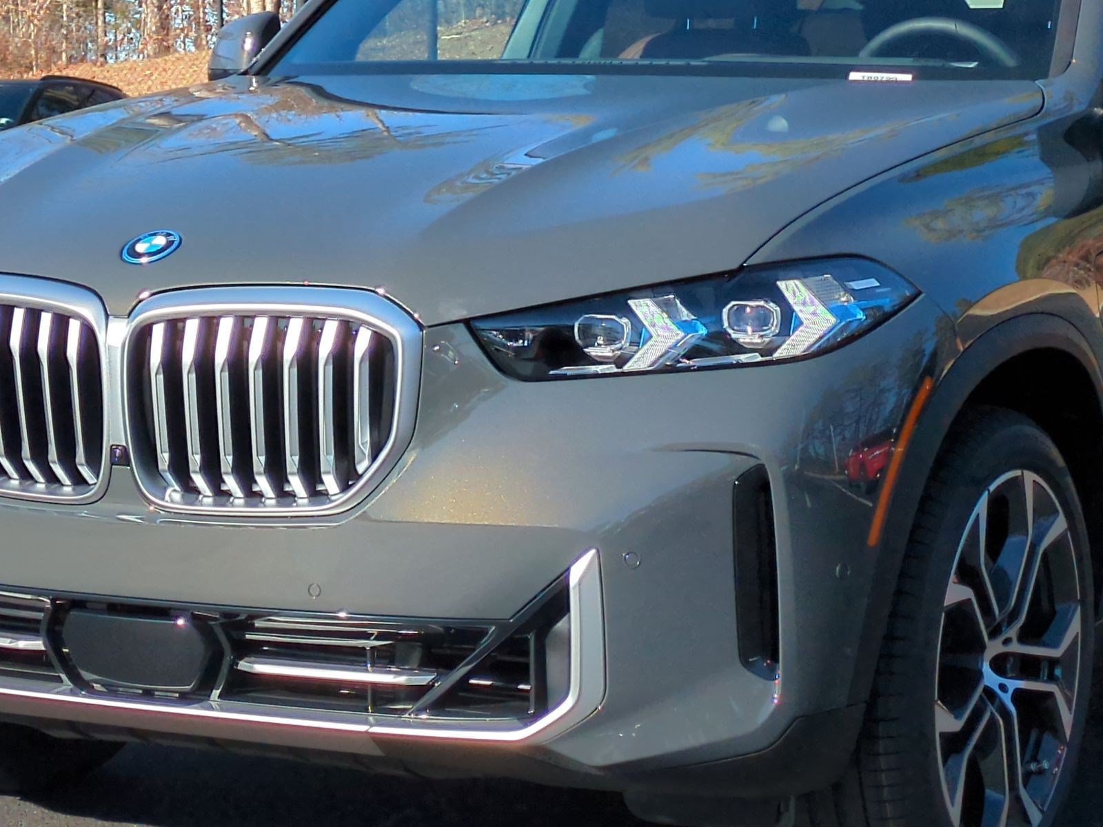 Certified 2026 BMW X5 xDrive50e w/ Climate Comfort Package AWD/4WD image 6