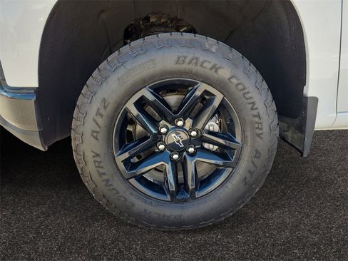 Used 2020 Chevrolet Silverado 1500 Custom Trail Boss w/ Custom Convenience Package image 14