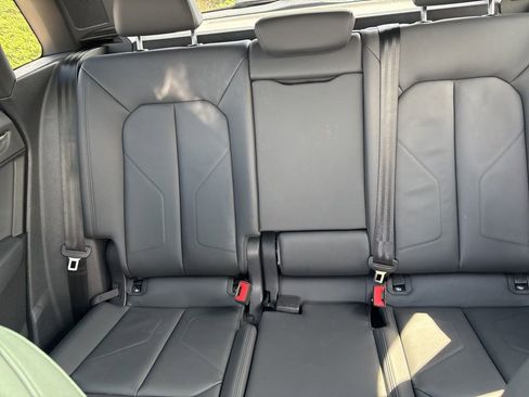 Used 2025 Audi Q3 2.0T Premium image 33