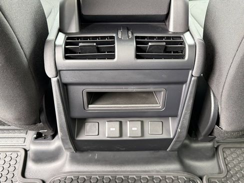 Certified 2023 Land Rover Defender 110 image 33