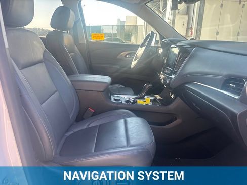 Used 2019 Chevrolet Traverse LT w/ LT Premium Package AWD/4WD image 15
