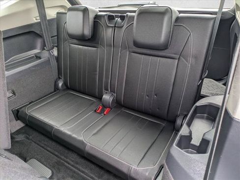 Used 2022 Volkswagen Tiguan SE FWD image 19
