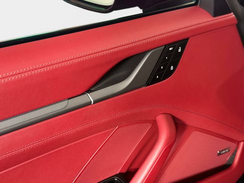 Used 2025 Porsche 911 Carrera RWD image 27