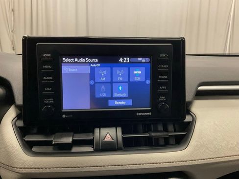 Used 2020 Toyota RAV4 XLE image 20