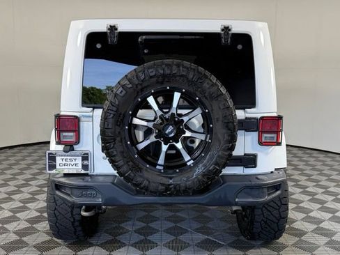 Used 2018 Jeep Wrangler Unlimited Sport AWD/4WD image 7