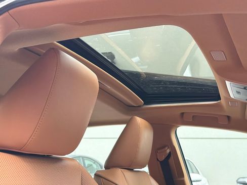 Used 2023 Lexus ES 350 w/ Premium Package FWD image 14