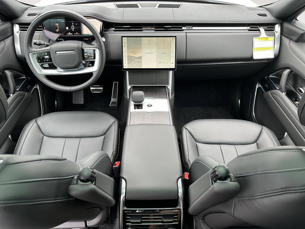 New 2026 Land Rover Range Rover Long Wheelbase SE AWD/4WD image 10
