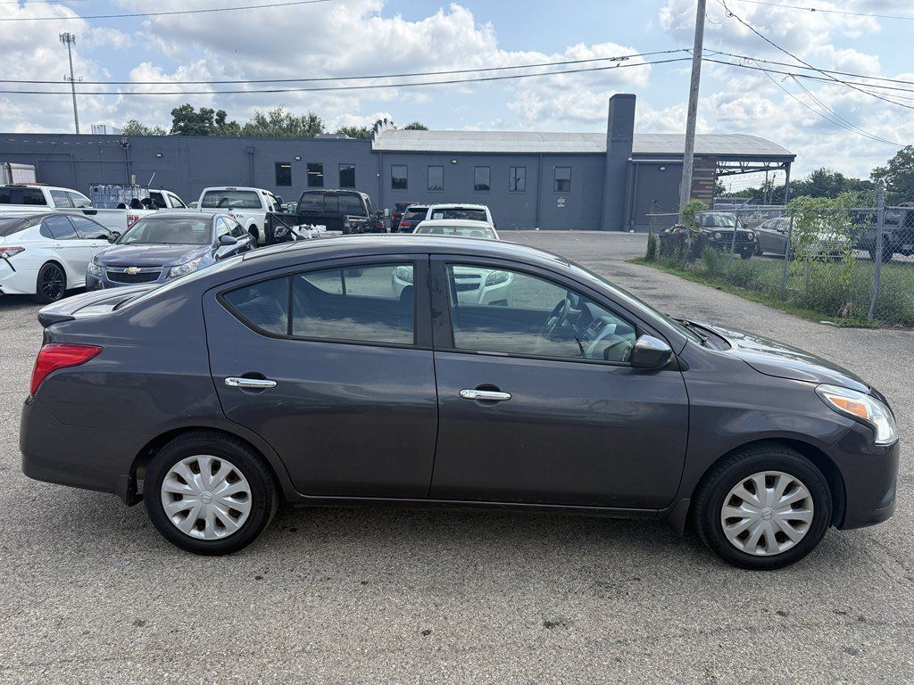 Used 2015 Nissan Versa SV FWD image 6