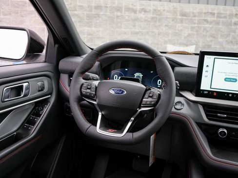 New 2026 Ford Explorer ST RWD image 36