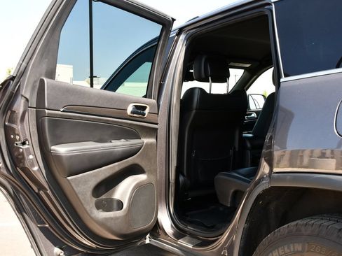 Used 2015 Jeep Grand Cherokee Limited AWD/4WD image 25
