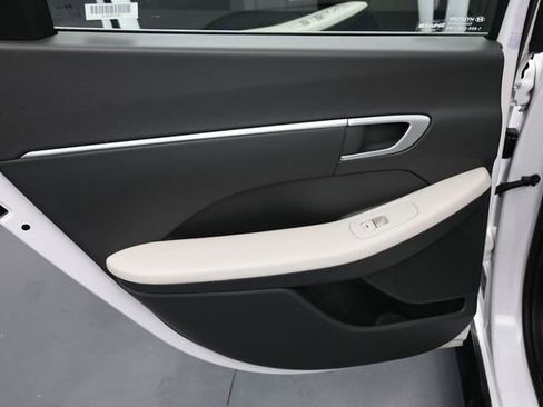 Used 2025 Hyundai Sonata SEL FWD image 27