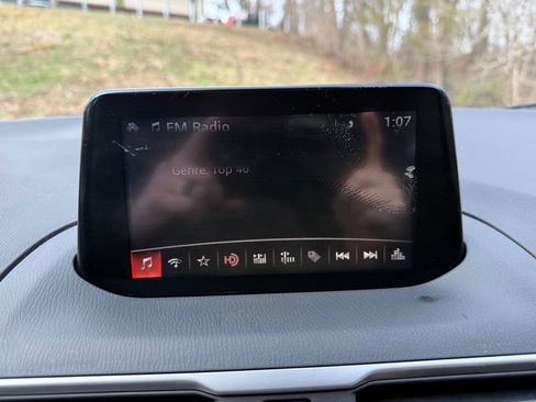 Used 2018 MAZDA MAZDA3 Touring image 20