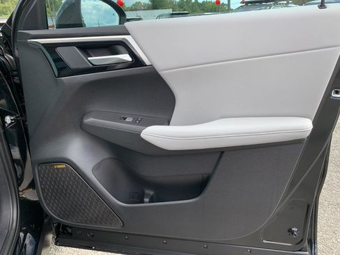 New 2025 Mitsubishi Outlander SE image 25