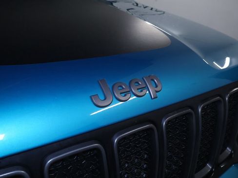 Used 2020 Jeep Renegade Trailhawk w/ Premium Leather Group image 11