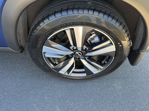 Used 2023 Nissan Rogue Platinum AWD/4WD image 40