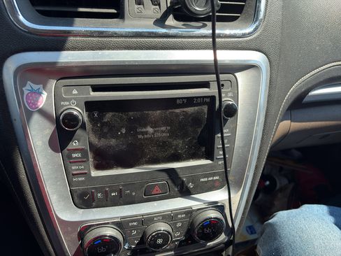 Used 2015 GMC Acadia SLT image 5