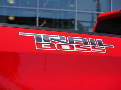Used 2024 Chevrolet Silverado 1500 LT Trail Boss w/ Convenience Package II AWD/4WD image 12