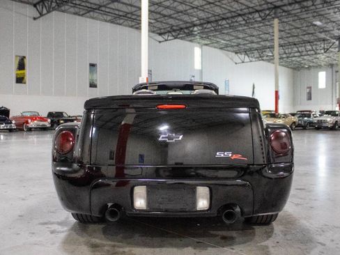 Used 2005 Chevrolet SSR LS 2dr Regular Cab Convertible w/ Preferred Equipment Group image 5