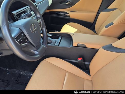 Used 2025 Lexus ES 350 w/ Accessory Package (Z2) FWD image 9