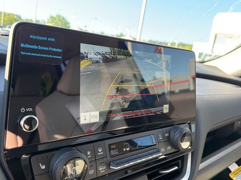 New 2026 Toyota Grand Highlander XLE FWD image 26